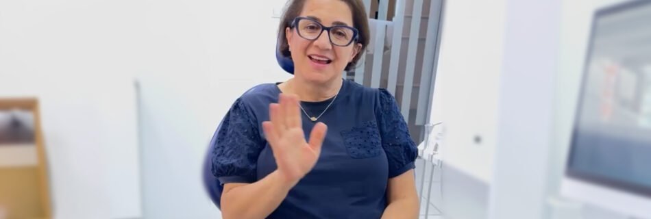 Patient sharing her dental implants experience at Turkey Teeth Clinic